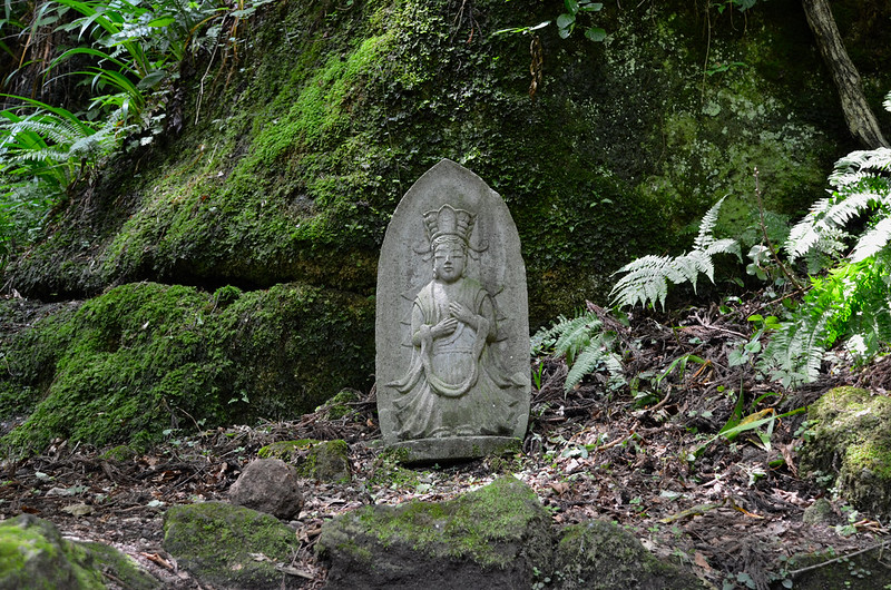 Stone statue of worship path